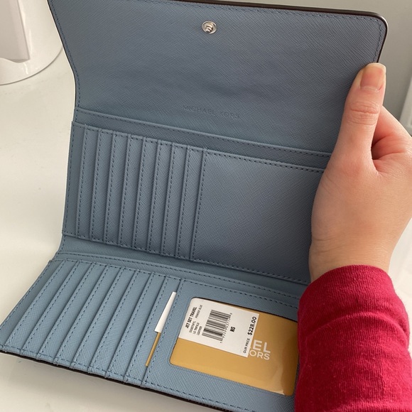 NWT Michael Kors Wallet - Picture 5 of 7